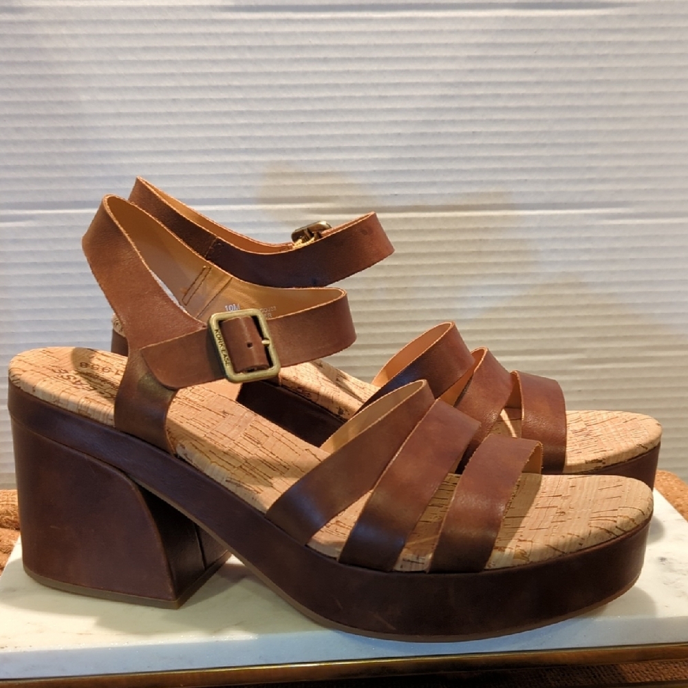 Kork-Ease Brown Platform Sandals.  Leather. NEW. Size 10